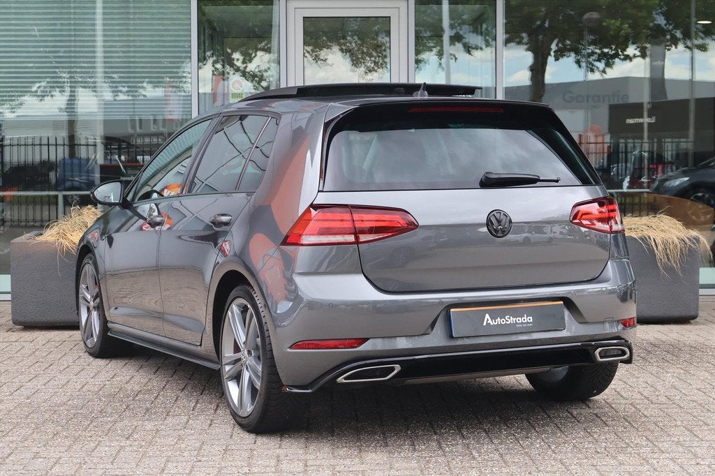 Volkswagen Golf Vii 1.5 R-Line TSI 150pk | ACC | Stoelverwar, Auto's, Volkswagen, Stof, 4 cilinders, Bedrijf, 1240 kg