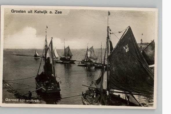 Katwijk aan Zee Vissers ggereed voor vertrek + KW 88 st1938