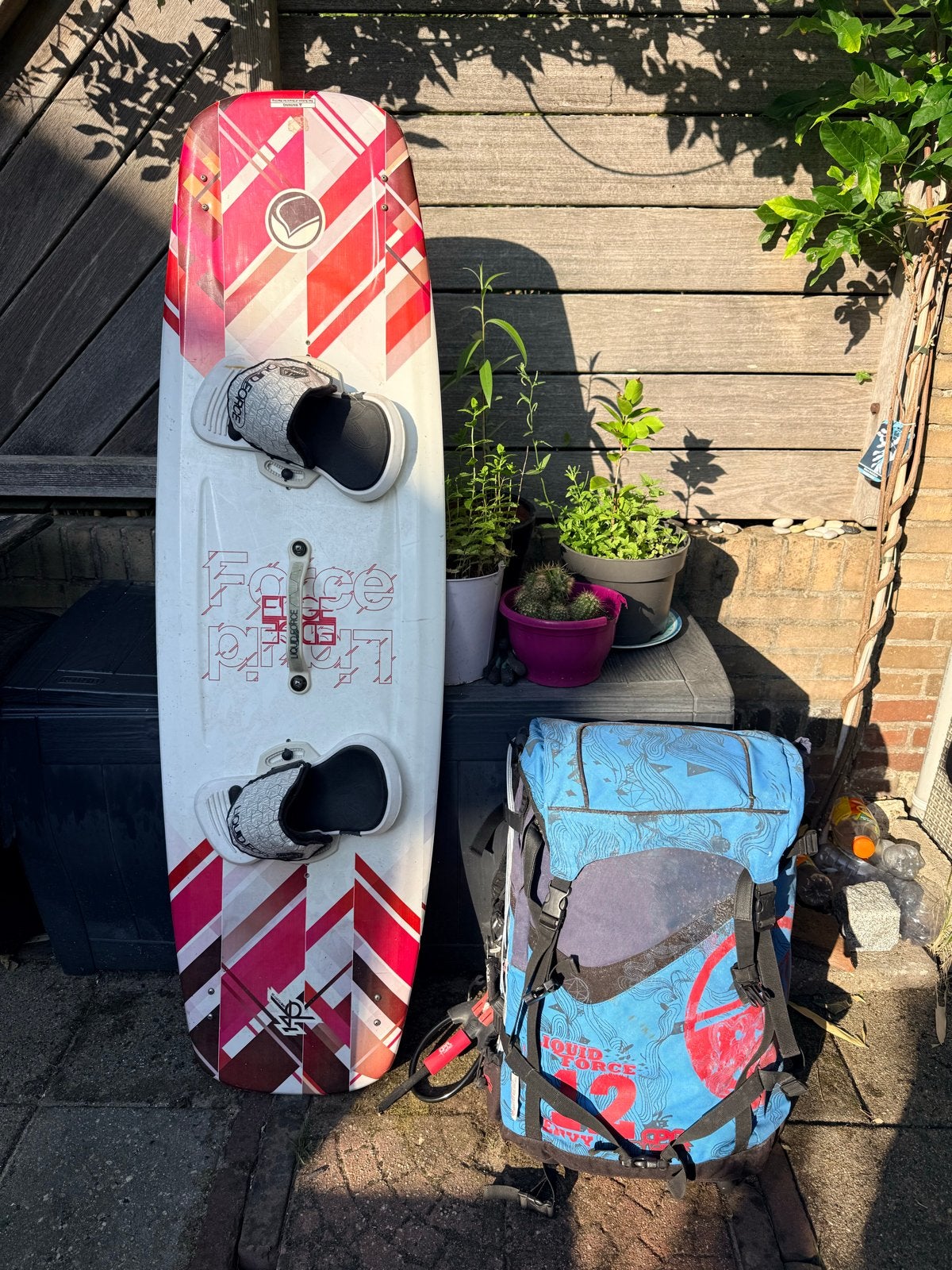 Liquid Force Kitesurf Set: 12m Kite, Bar en Board, Watersport en Boten, Kitesurfen, Ophalen, Gebruikt, Kitesurf-set, Twintip