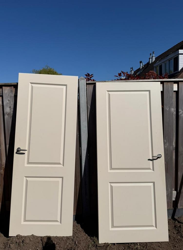 2 opdek binnendeuren met klink (85x200 en 75x200), Doe-het-zelf en Verbouw, Deuren en Horren, Ophalen, Gebruikt, 80 tot 100 cm