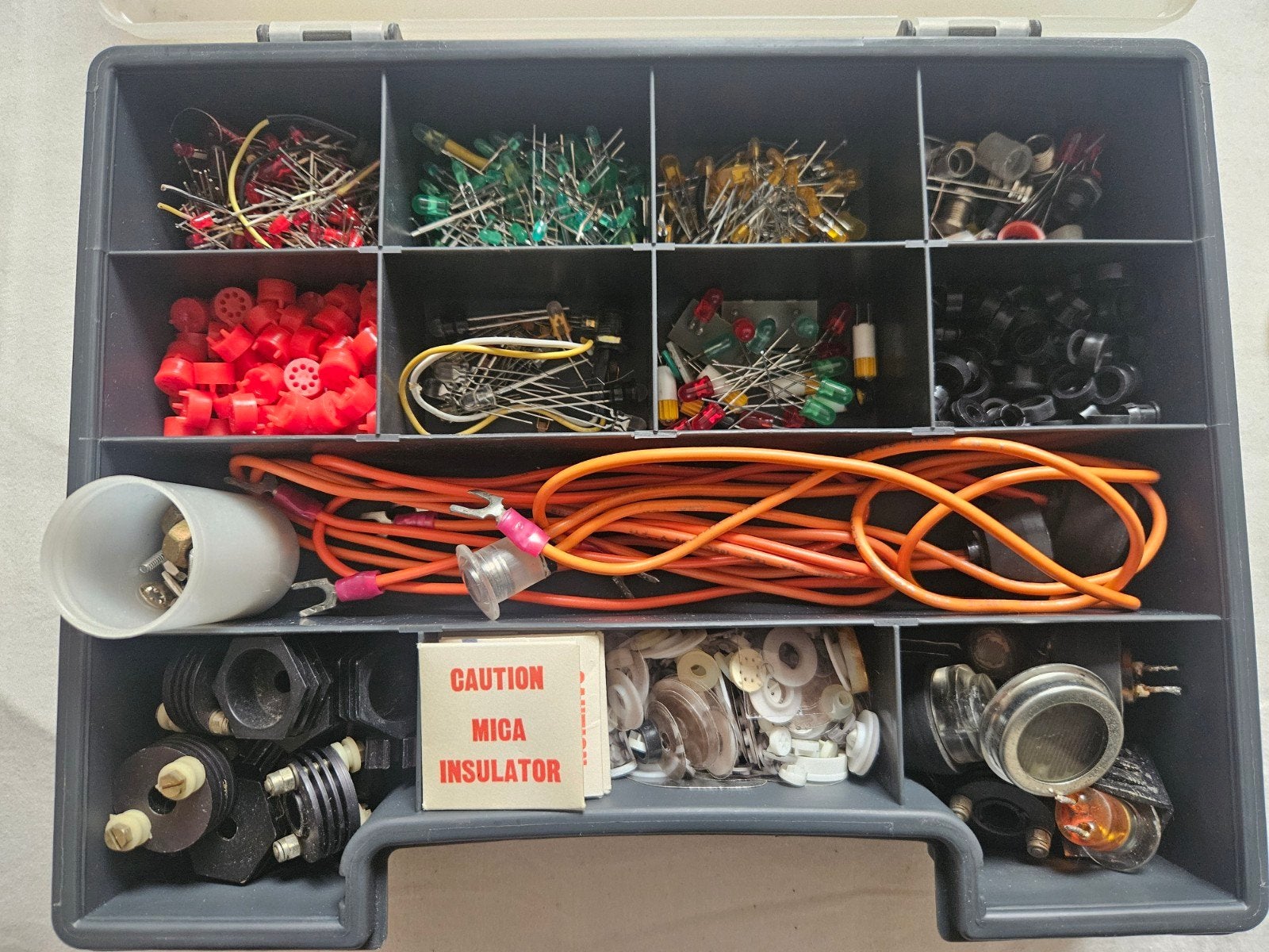 Assortimentsdoos vol elektronica-componenten, Ophalen of Verzenden