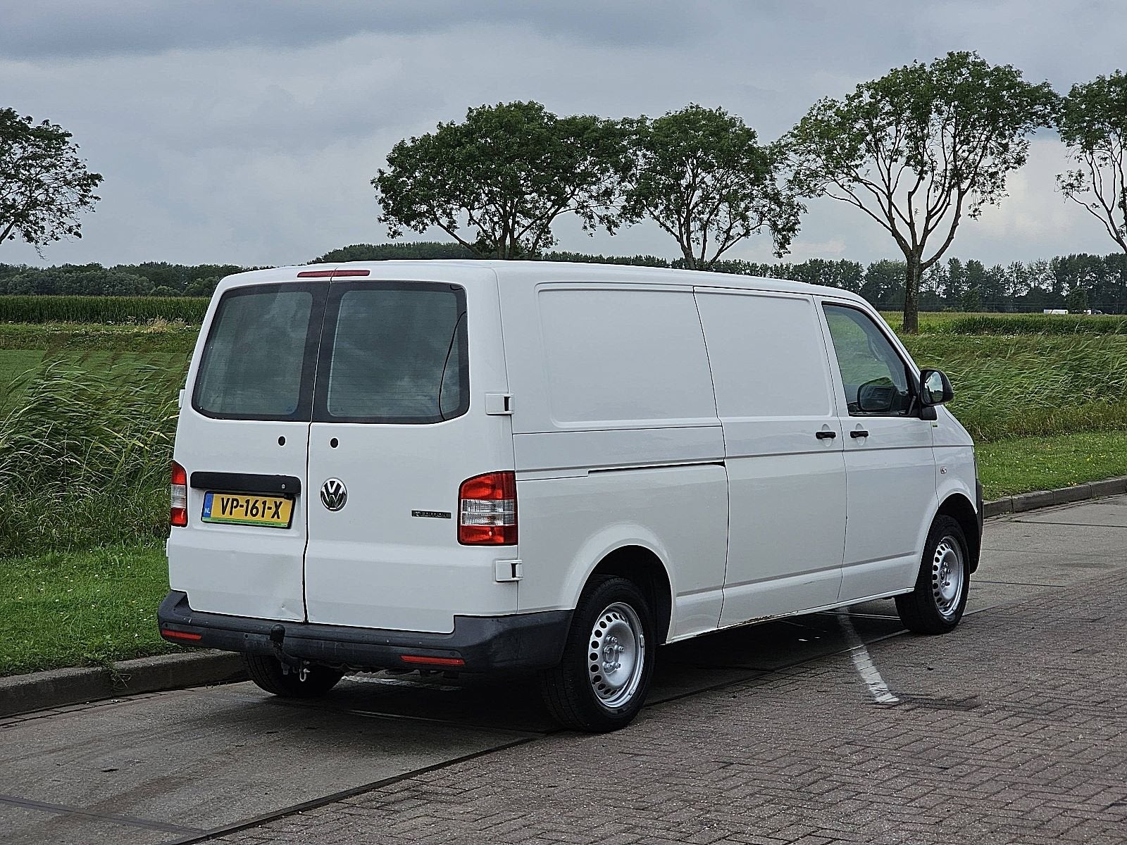 VOLKSWAGEN TRANSPORTER 2.0 TDI l2 140pk airco trekh, Auto's, 13 km/l, Euro 5, Gebruikt, 4 cilinders