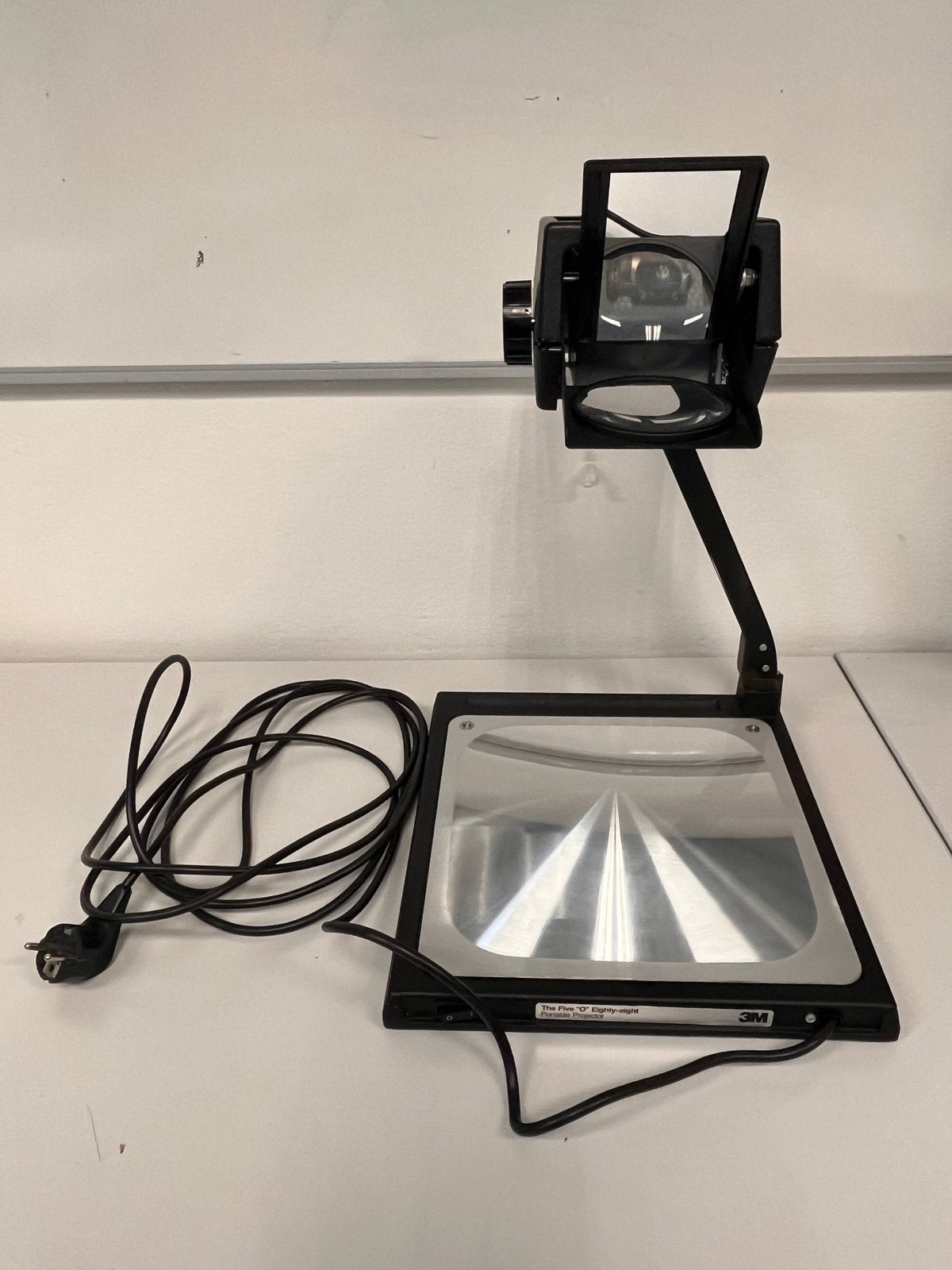 3M Five “O” Eighty-eight overhead projector, Ophalen, Gebruikt