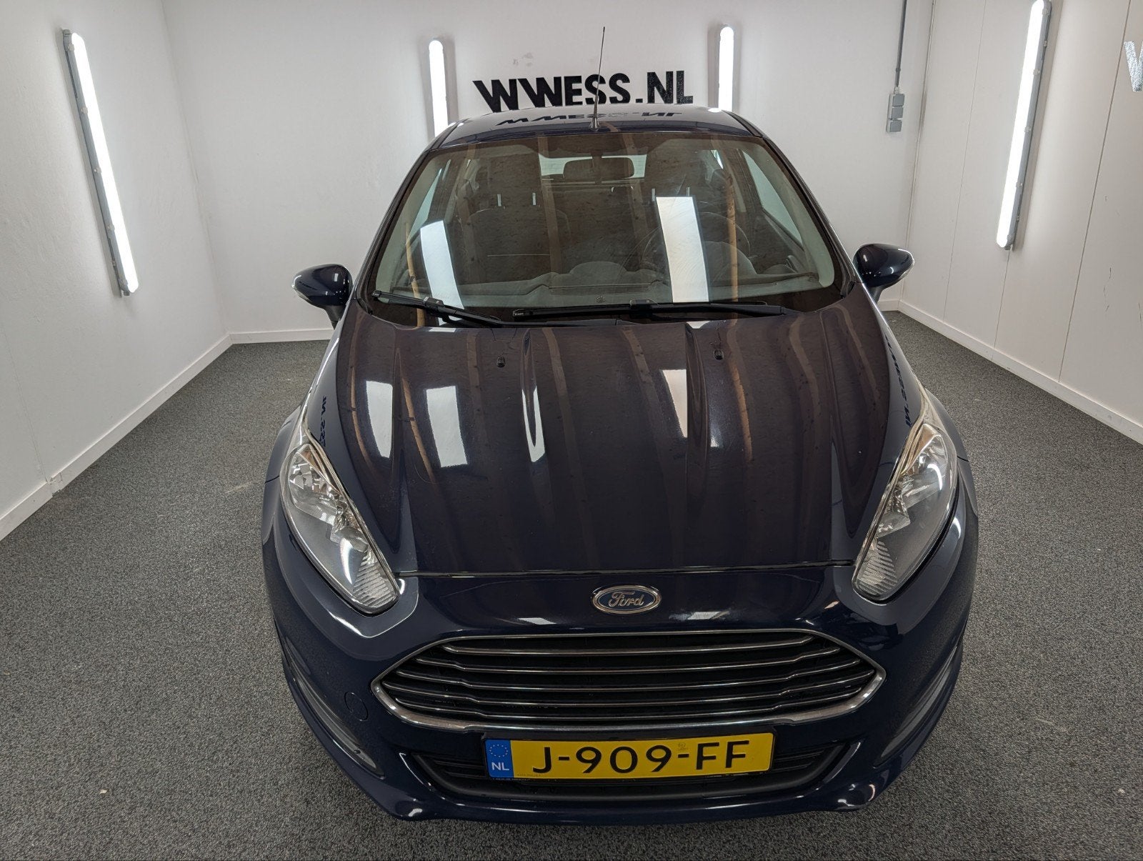 Ford Fiësta 1.25 - Blauw - 135 dKM. Nieuw APK -, Auto's, Stof, 4 cilinders, Blauw, Bedrijf