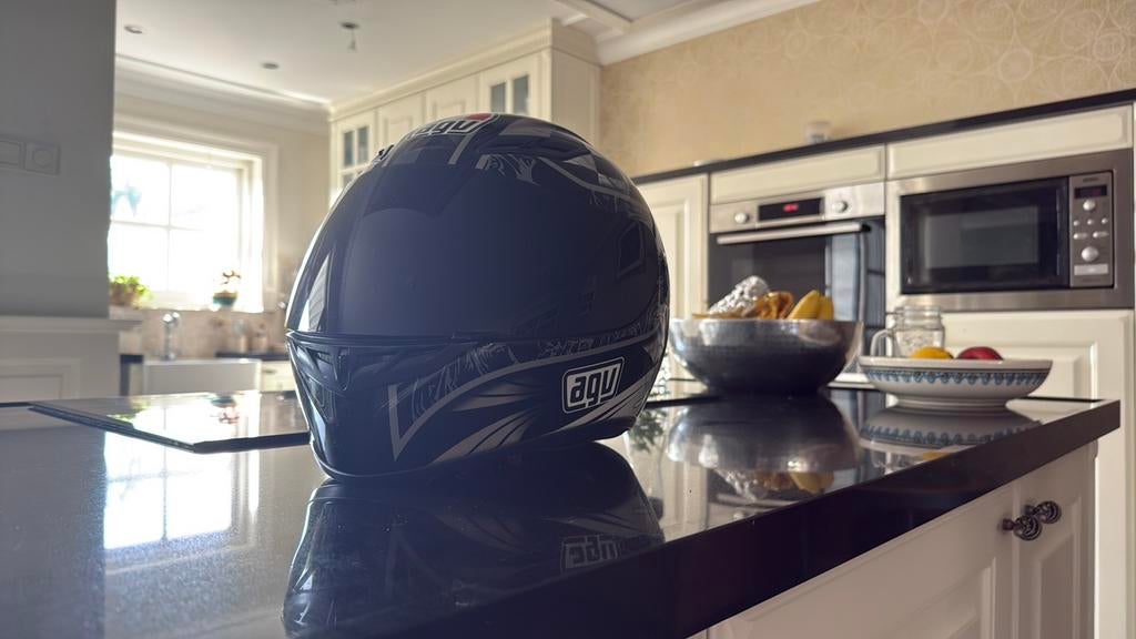 AGV K3 300 Motorhelm, 33 - 40 uur, MBO, Vanaf 5 jaar, Tijdelijk contract