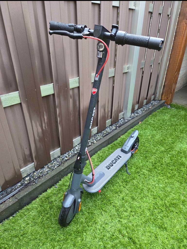 Elektrische Step Ducati, Ophalen of Verzenden, Zo goed als nieuw, Elektrische step (E-scooter)
