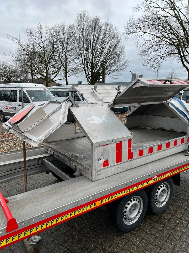 Veegvuil bakje aluminium voor opbouw van een kipper, Ophalen of Verzenden, Nieuw, Voor, Spatbord