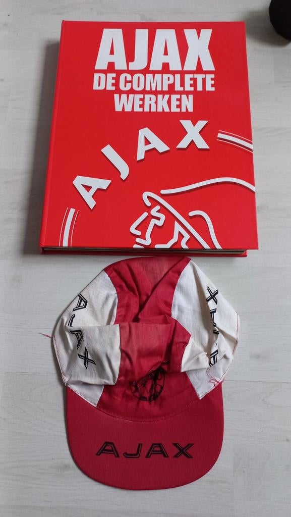 Ajax, de complete werken. Afl.27 t/m 39 incl klassiek petje., Verzamelen, Sportartikelen en Voetbal, Ophalen of Verzenden, Zo goed als nieuw