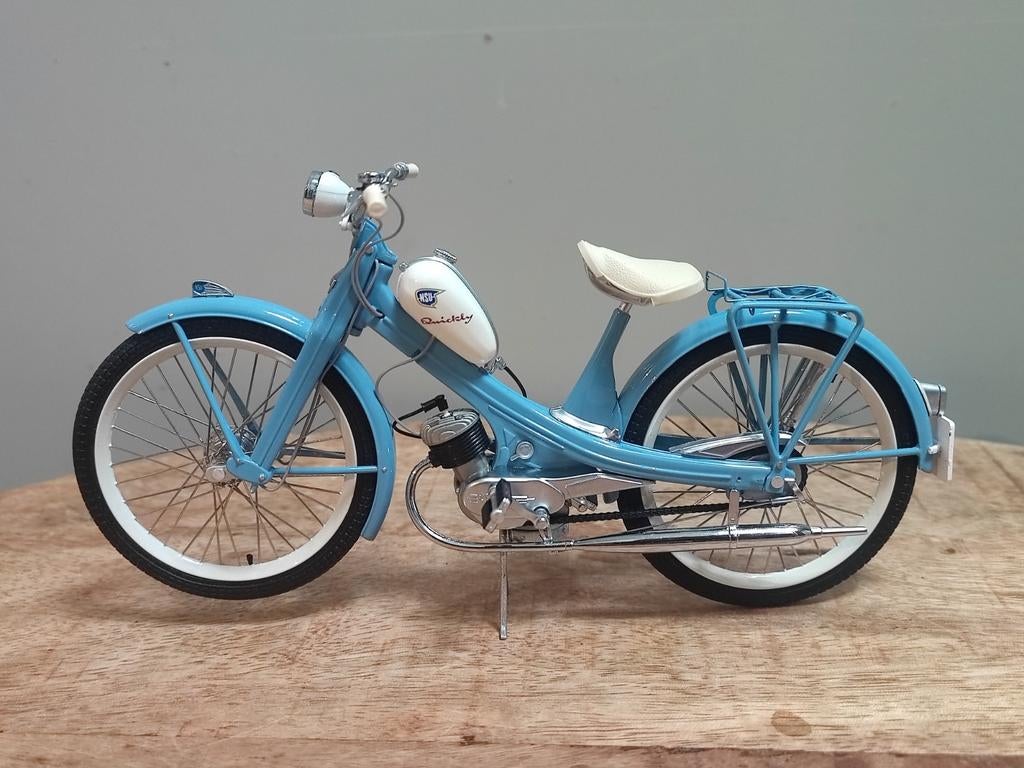Schuco; NSU Quickly brommer - schaal: 1/10 - als nieuw, Ophalen of Verzenden, Zo goed als nieuw, 1:9 t/m 1:12, Motor