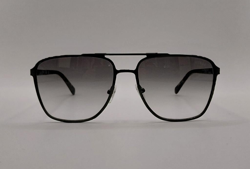 GUESS GU00210