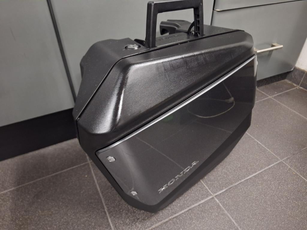Koffers Honda (Forza 750), Motoren, Accessoires | Koffers en Tassen, Ophalen of Verzenden, Gebruikt