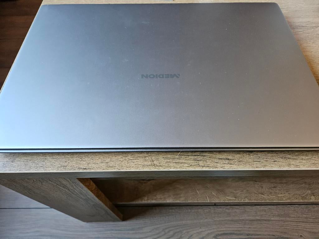Medion Laptop - Goed Onderhouden, 256 GB, Met videokaart, 2 tot 3 Ghz, 8 GB