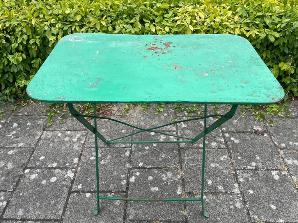 oud inklapbaar ijzeren cafe-tafeltje van Alken., Tuin en Terras, Ophalen, Zo goed als nieuw, Rechthoekig, Metaal