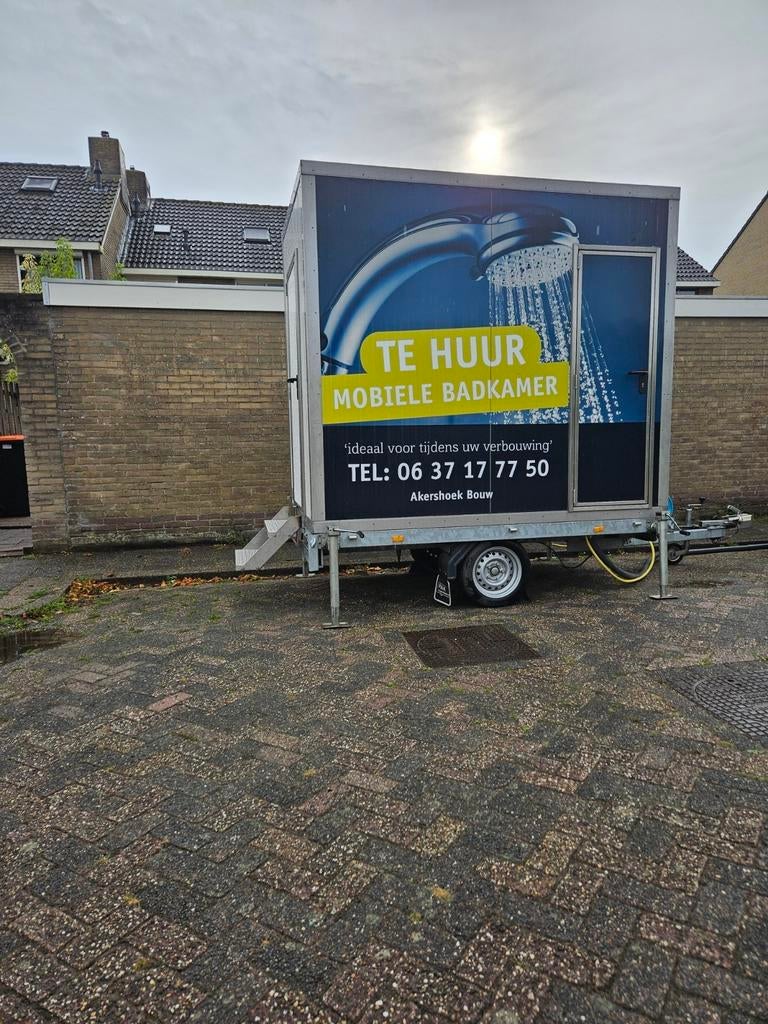 Mobiele badkamer tijdelijke douche te huur  sanitairunit