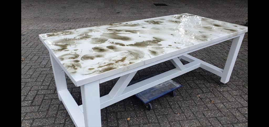 Epoxytafel 100 x 215cm wit met goud