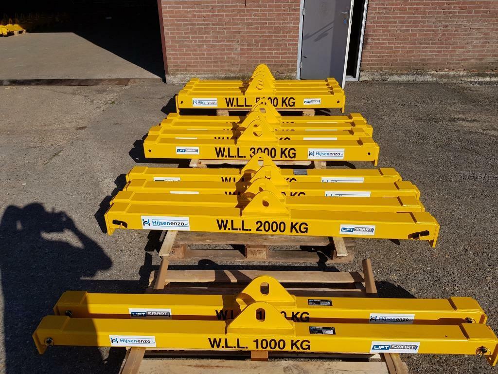 Hijsjuk uitschuifbaar met certificaat capaciteit vanaf 1 ton, Zakelijke goederen, Machines en Bouw | Industrie en Techniek, Ophalen of Verzenden