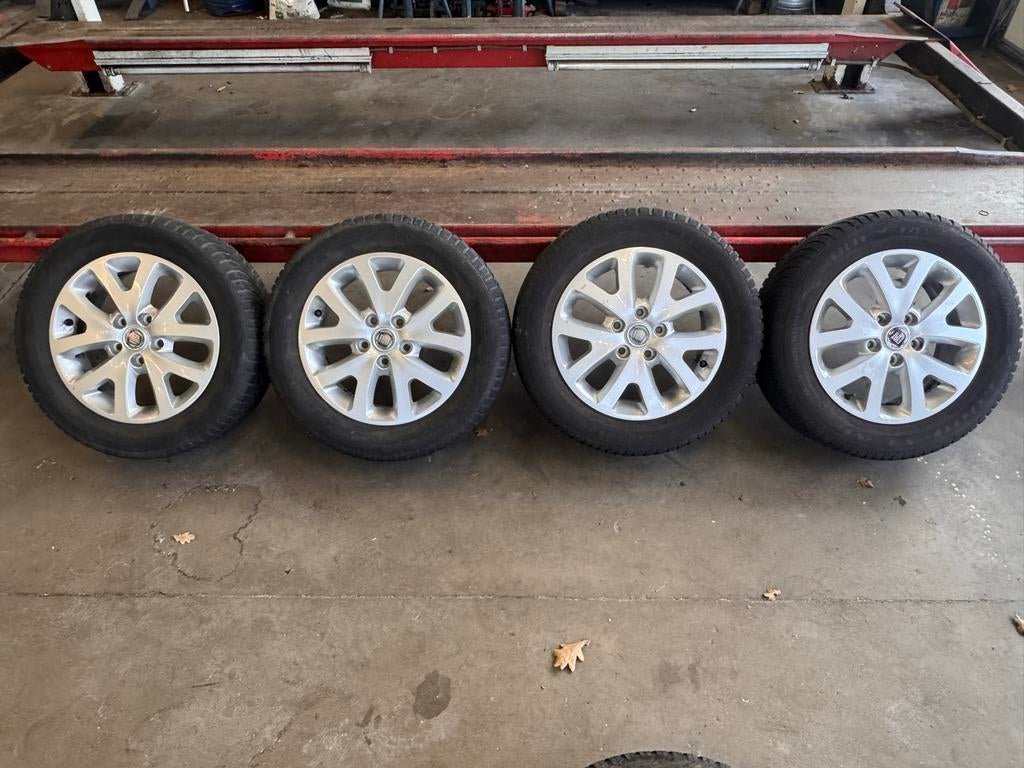 Fiat Sedici 16 inch velgenset met banden 205/60 R16, Gebruikt, 16 inch, Banden en Velgen, All Season