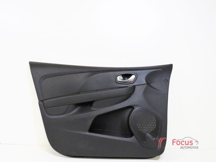 Portierbekleding 4Deurs links-voor van een Renault Clio, Ophalen of Verzenden, 12 maanden garantie, Gebruikt, Renault