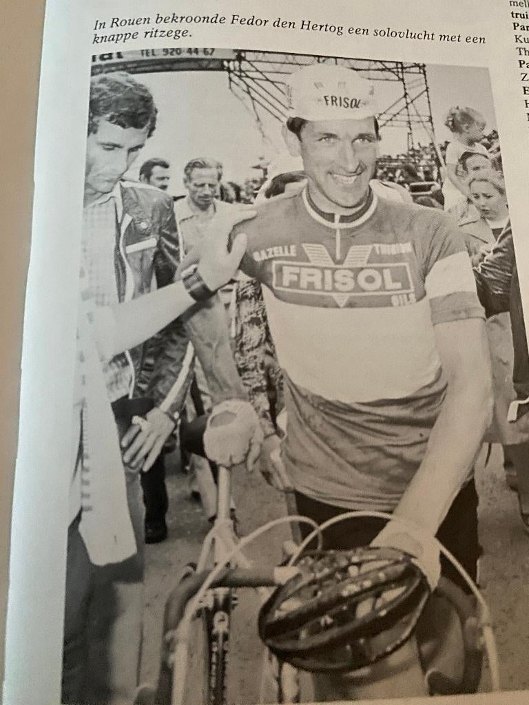 FEDOR DEN HERTOG wint TOURRIT 1977, Ophalen of Verzenden, Zo goed als nieuw, Overige sporten, Overige typen
