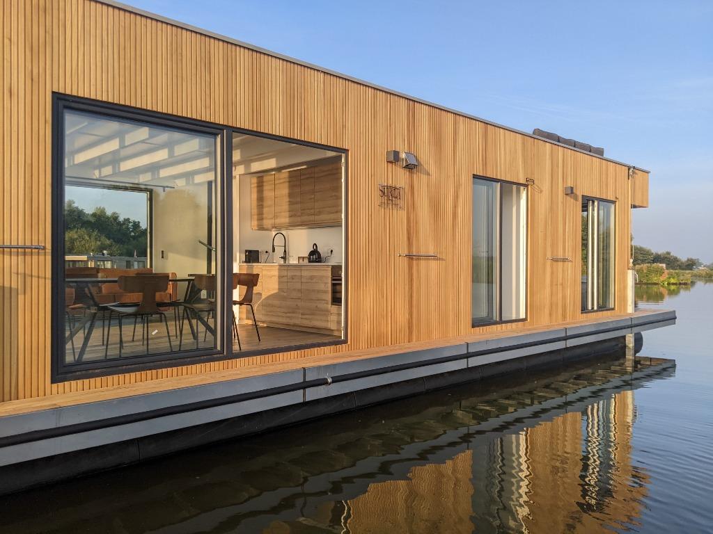 Brandnew Houseboat Amsterdam met ligplaats 10 jaar afgekocht, 55 m², Overige soorten, 3 kamers, Amsterdam