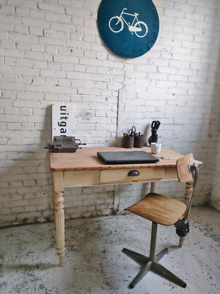 Brocante Franse antieke tafel werktafel eettafel klein, Ophalen of Verzenden