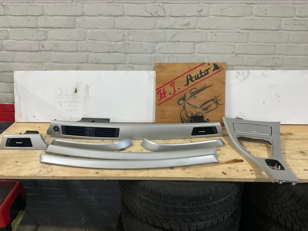 Lijstenset inleg BMW E90,E91,E92 LCI, Gebruikt, Voor, Ophalen of Verzenden, Bumper