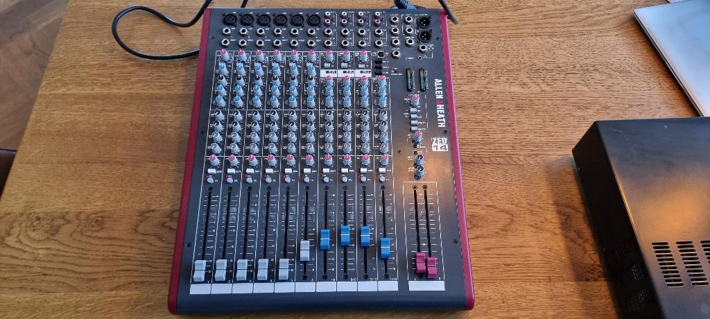Allen & Heath Zed14, Ophalen of Verzenden, Zo goed als nieuw, 10 tot 20 kanalen, Microfooningang