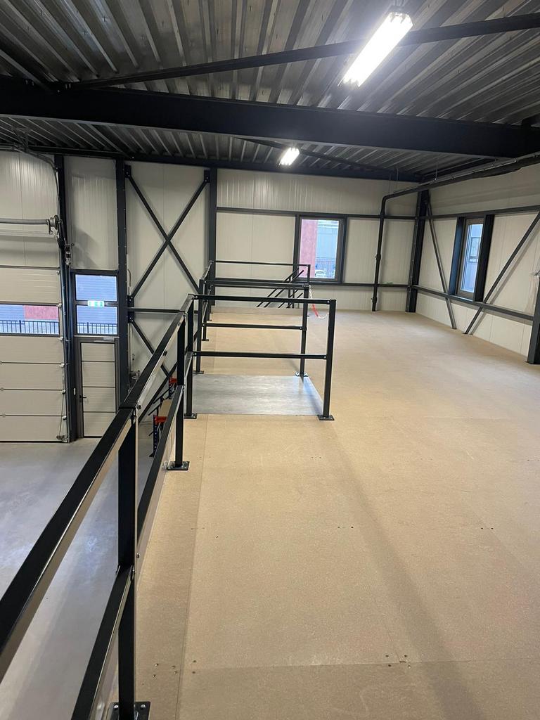 Nieuwe entresolvloeren alle maten., Ophalen