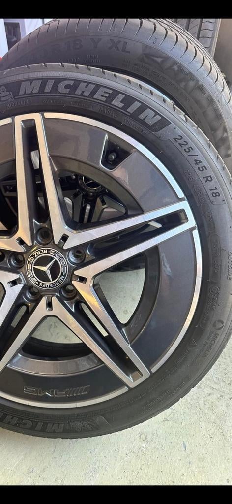 Mercedes AMG Velgen met Zomerbanden 225/45 R18, 18 inch, Gebruikt, Banden en Velgen, Ophalen of Verzenden