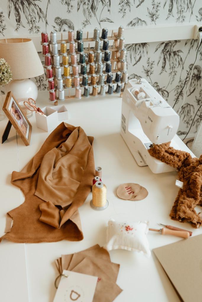 Naaister gezocht (English below: seamstress wanted)