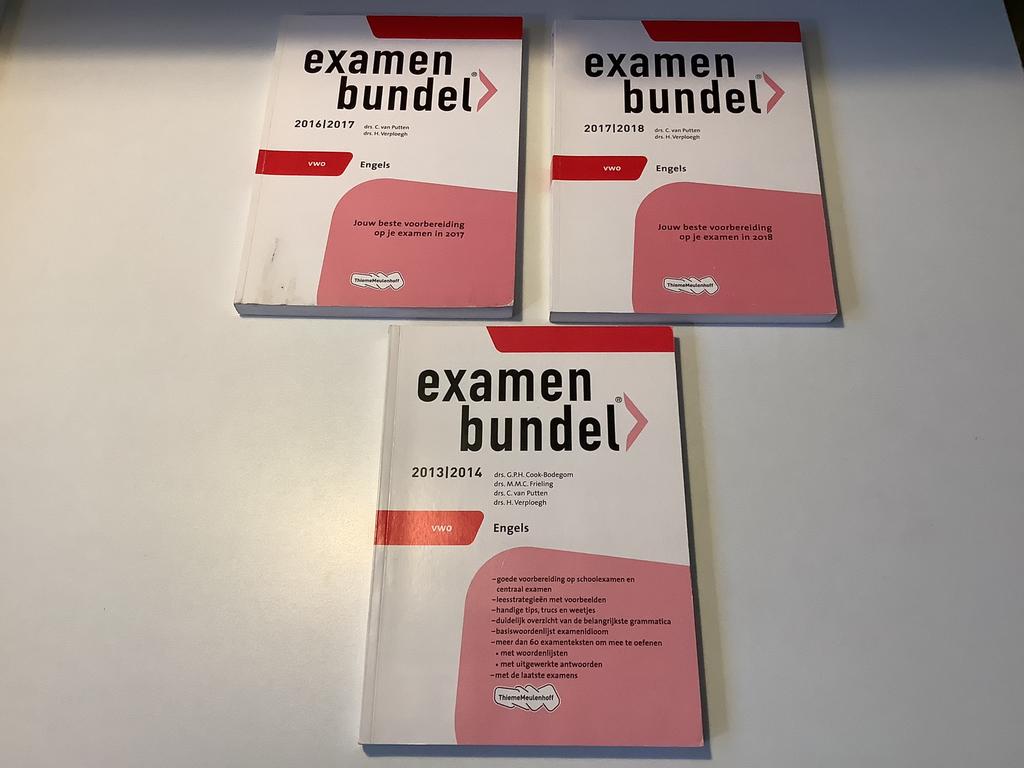 Examenbundels VWO Engels en Nederlands, Ophalen of Verzenden, Zo goed als nieuw