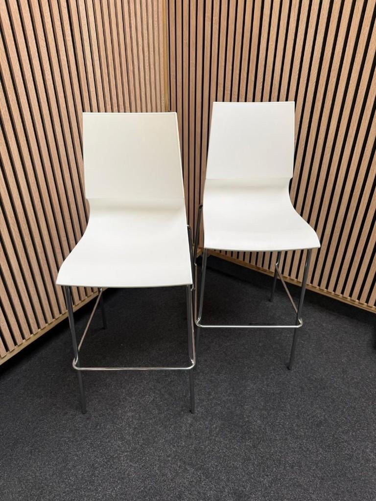 Tweedehands Ricciolina krukken, Huis en Inrichting, Barkrukken, Gebruikt, 60 tot 90 cm, Hout, Metaal, 2 krukken, Ophalen