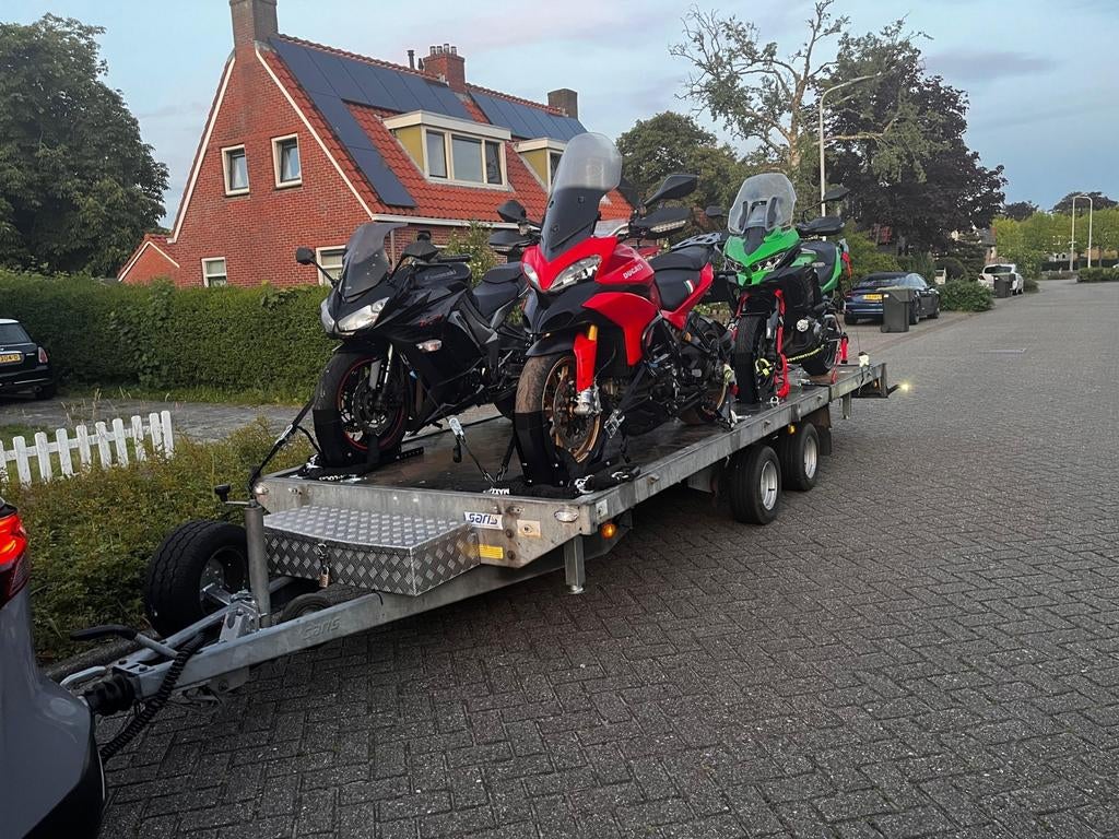 Motortrailer Te Huur 5 Motoren, Aanhangwagen
