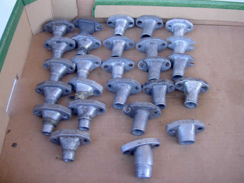 partij tot. 26 stuks  10 mm , 17 mm en 2 div. spruitstukken, Ophalen of Verzenden, Gebruikt, Carburateur