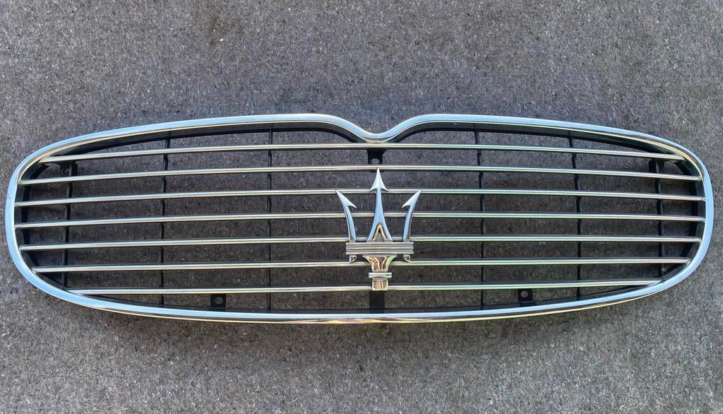 Maserati Quattroporte Grille 67874400, Ophalen of Verzenden, Gebruikt, Voor, Maserati