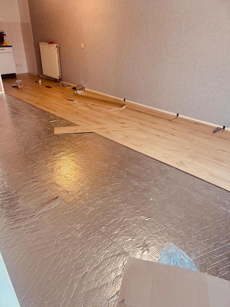 Allround klusjesman, Doe-het-zelf en Verbouw, Vloerdelen en Plavuizen, Zo goed als nieuw, Laminaat, Hout, 50 tot 150 cm, 10 tot 30 cm