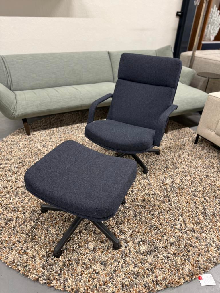 Nieuw Artifort F141 Fauteuil met Poef Blauw stof Design, Nieuw, 75 tot 100 cm, Stof, Artifort