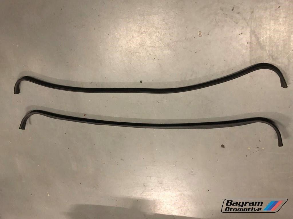 Bmw E30 motorkap rubber schutbord coupe cabrio sedan 3-serie, Auto-onderdelen, Gebruikt, -, -, Ophalen of Verzenden