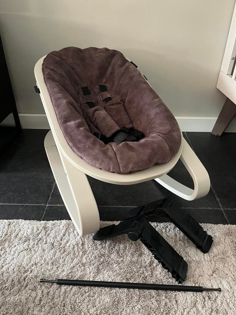 Kidsmill Up newbornset + onderstel wipper kleur oatmeal, Ophalen, Zo goed als nieuw, Wipstoel, Met gordel(s) of riempje(s)