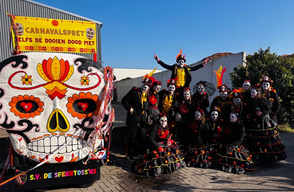 Carnaval grote loopgroep, Ophalen, Overige maten