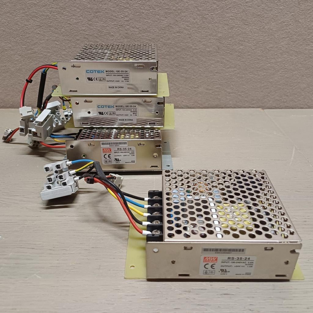 INBOUWVOEDING TRANSFORMATOR 24V 1.5A, Hobby en Vrije tijd, Elektronica-componenten, Ophalen of Verzenden, Zo goed als nieuw