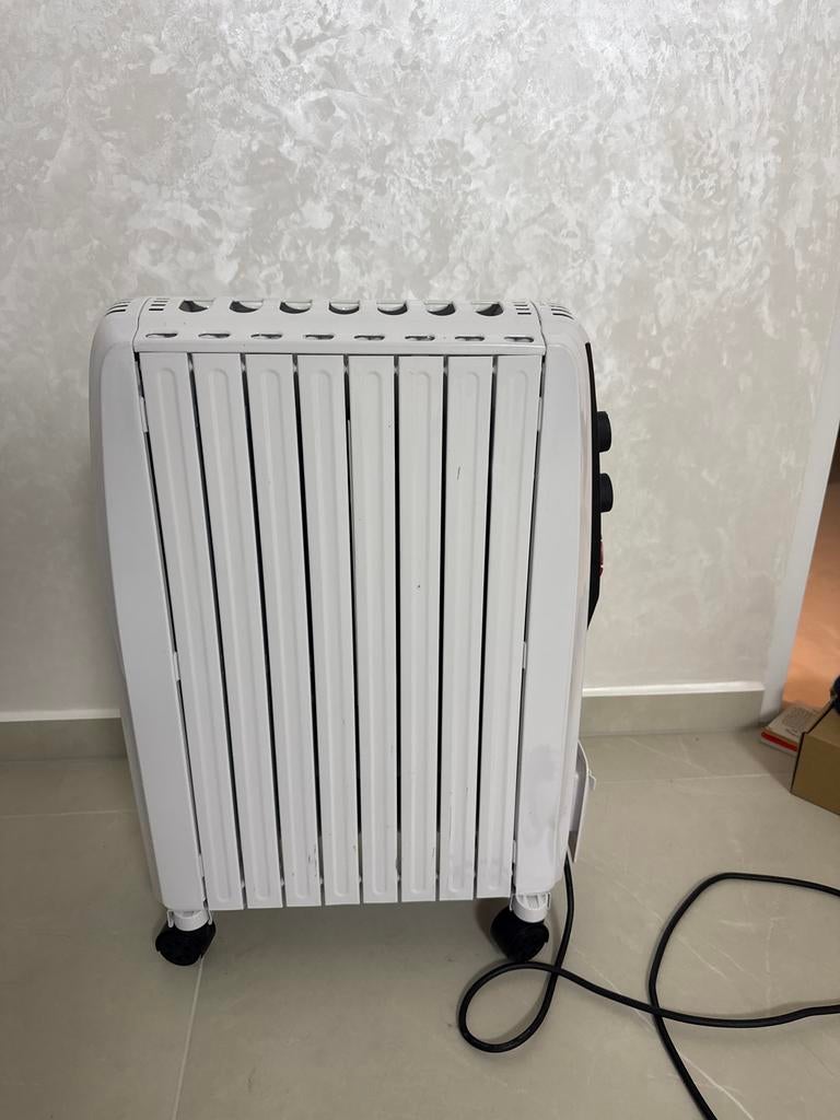 Elektrische verwarmimg / olieradiator, Huis en Inrichting, Kachels, Oliekachel, Elektrisch, Ophalen of Verzenden, Zo goed als nieuw