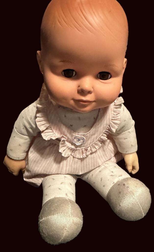 fisher price Baby POP uit 1982 zeldzame verzamelaars pop, Ophalen, Zo goed als nieuw, Overige typen