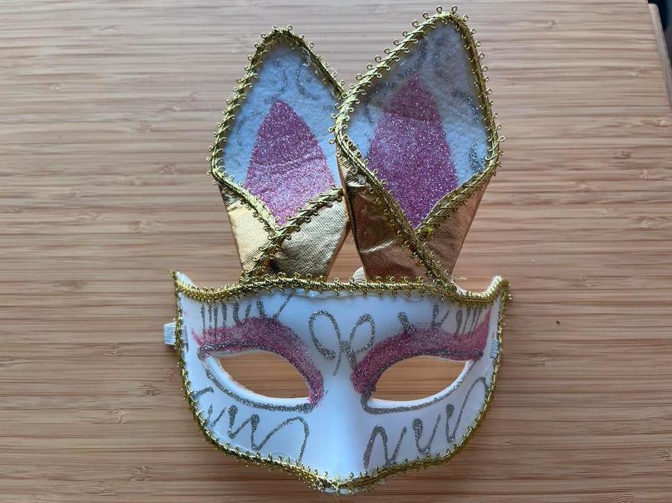 Carnaval Masker met Oogjes en Oren. Perfect voor Masquerade, Ophalen, Zo goed als nieuw, Feestartikel, Carnaval