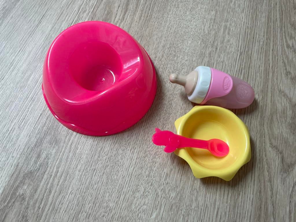 Baby Born flesje, bordje + lepel en potje, Kinderen en Baby's, Speelgoed | Poppen, Ophalen of Verzenden, Zo goed als nieuw, Babypop