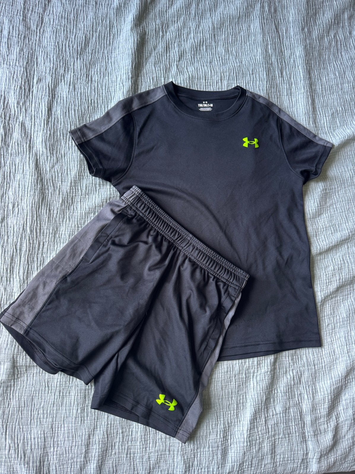 Under Armour sportkleding set voor jongens, Zwart, Ophalen of Verzenden, Zo goed als nieuw, Algemeen