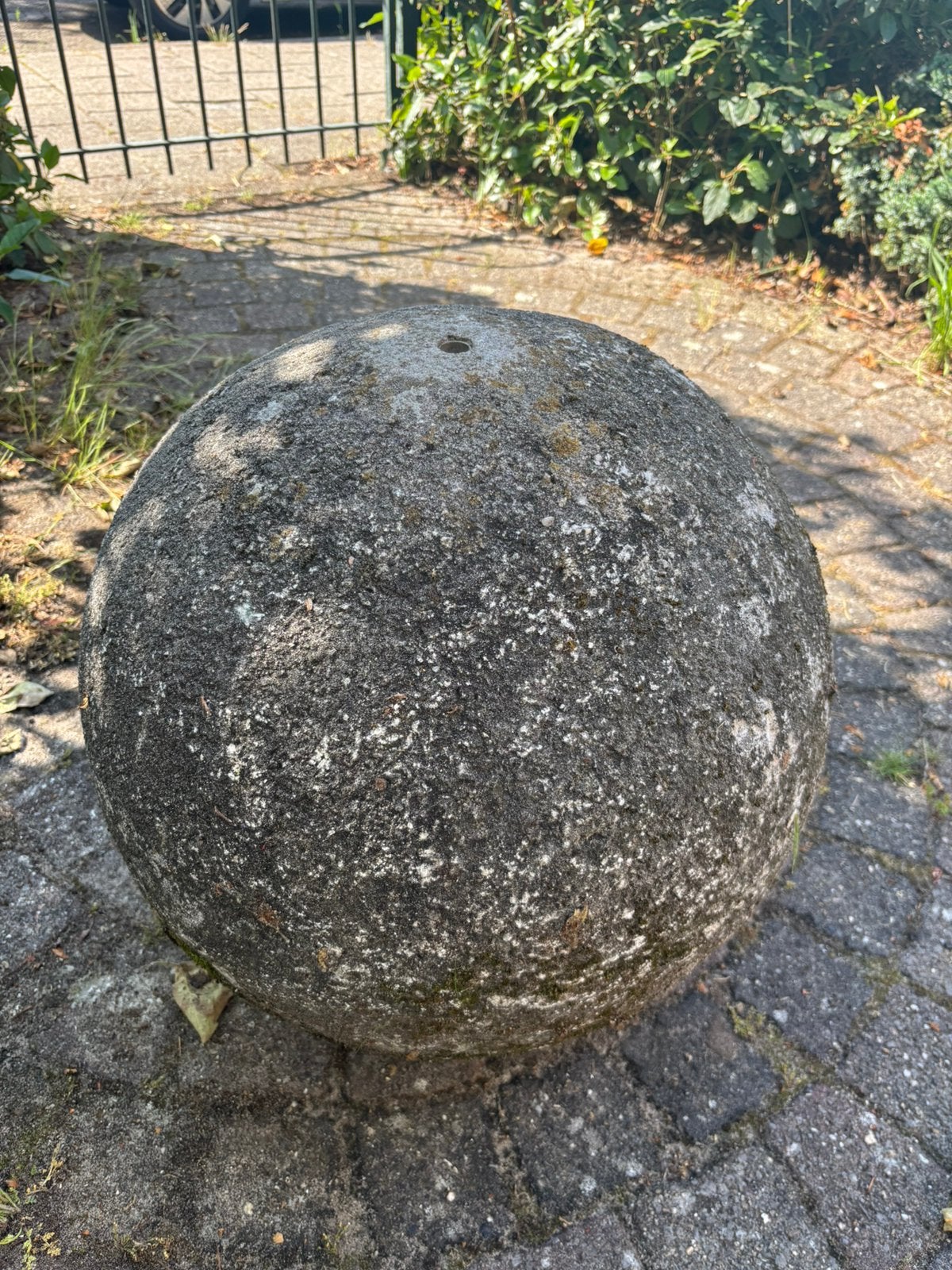 Betonnen bal - fontein, Tuin en Terras, Ophalen, Gebruikt, Beton, Fontein