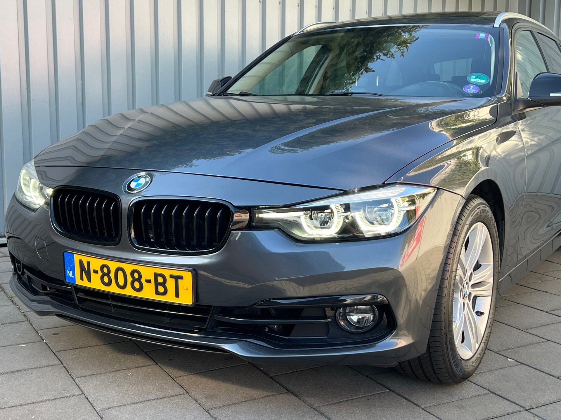BMW 3-serie Touring 320i Edition Luxury Line Purity High Exe, Automaat, 4 cilinders, Verwarmde buitenspiegels, 184 pk