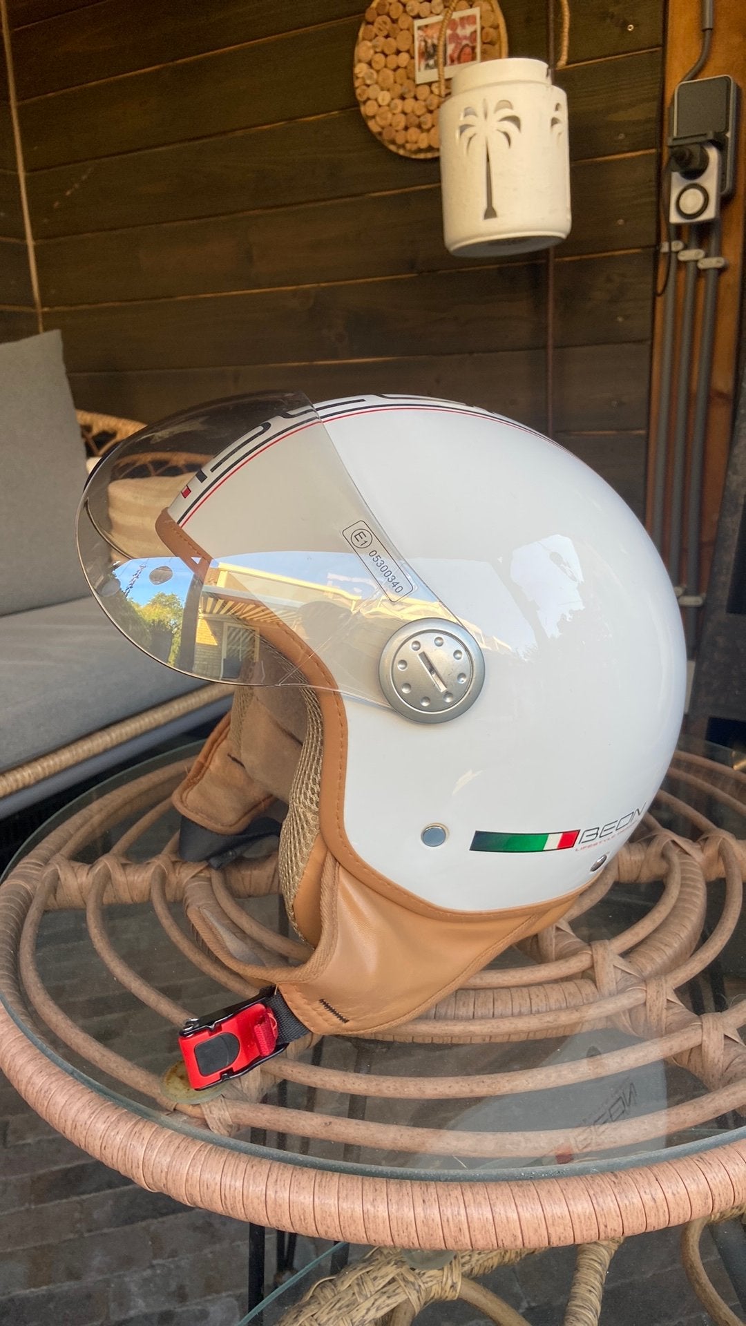 Beon scooterhelm wit/bruin maat S, Fietsen en Brommers, Brommerhelmen, Ophalen of Verzenden, Zo goed als nieuw