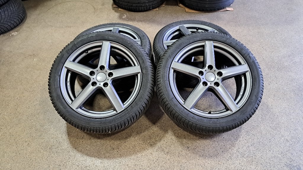 Nieuwe DEZENT LMV 17 inch met winterbanden 225/45R17 Kleber, Dezent, Kleber, Banden en Velgen, Nieuw